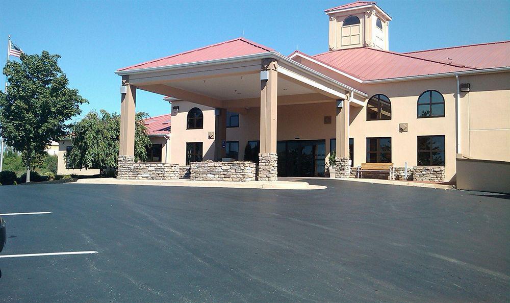 Wingate By Wyndham Waynesboro Hotel Exterior photo