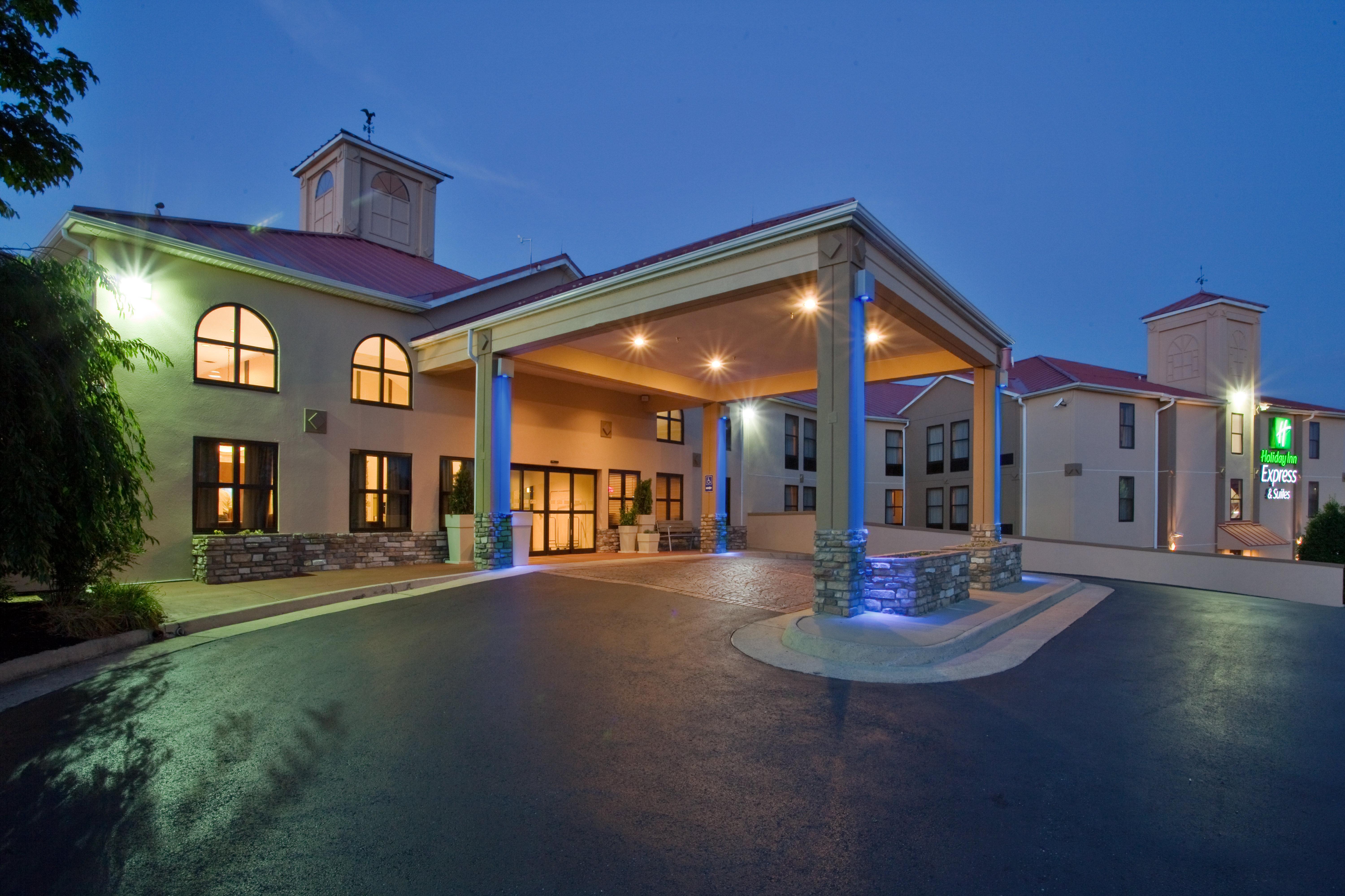 Wingate By Wyndham Waynesboro Hotel Exterior photo