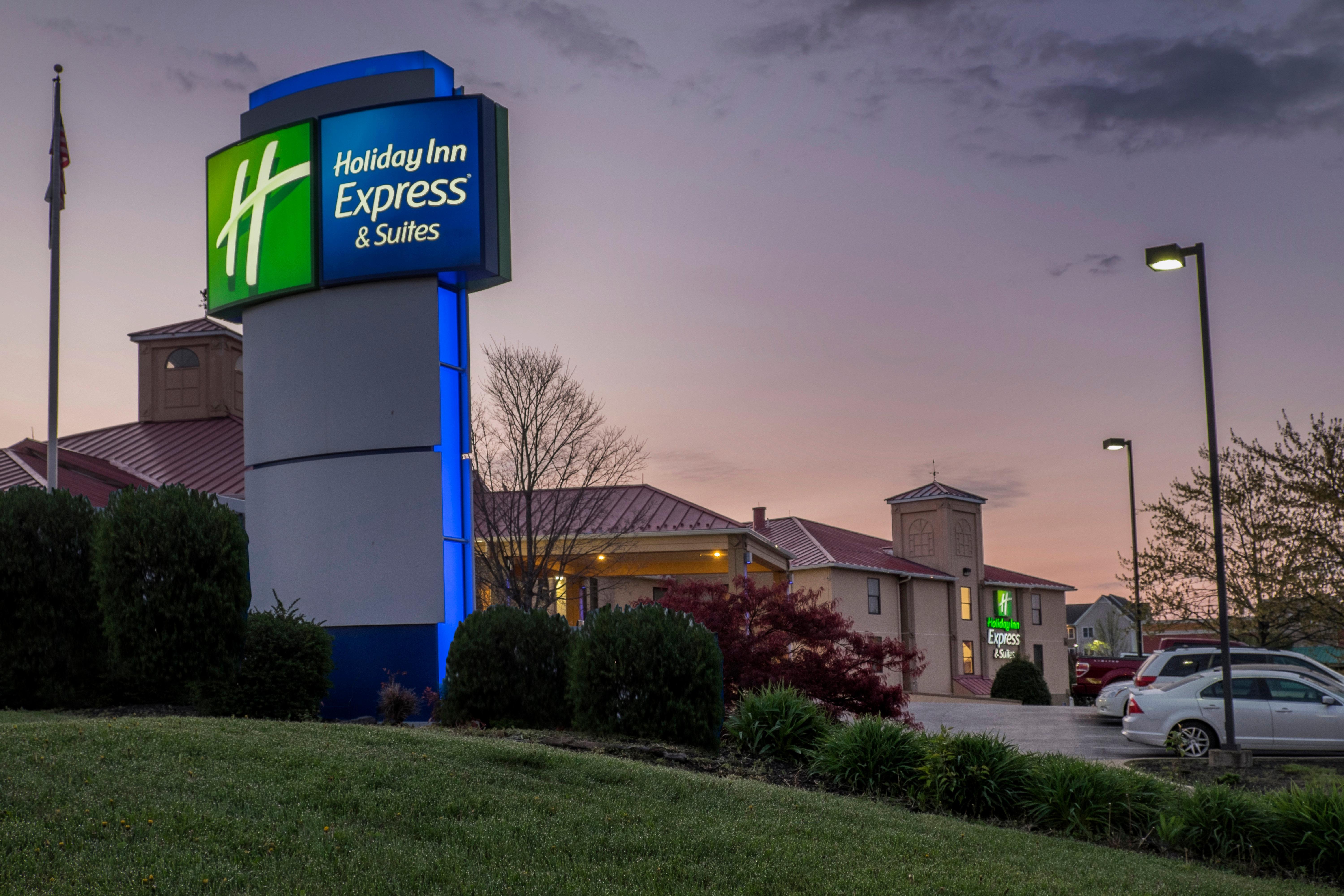 Wingate By Wyndham Waynesboro Hotel Exterior photo