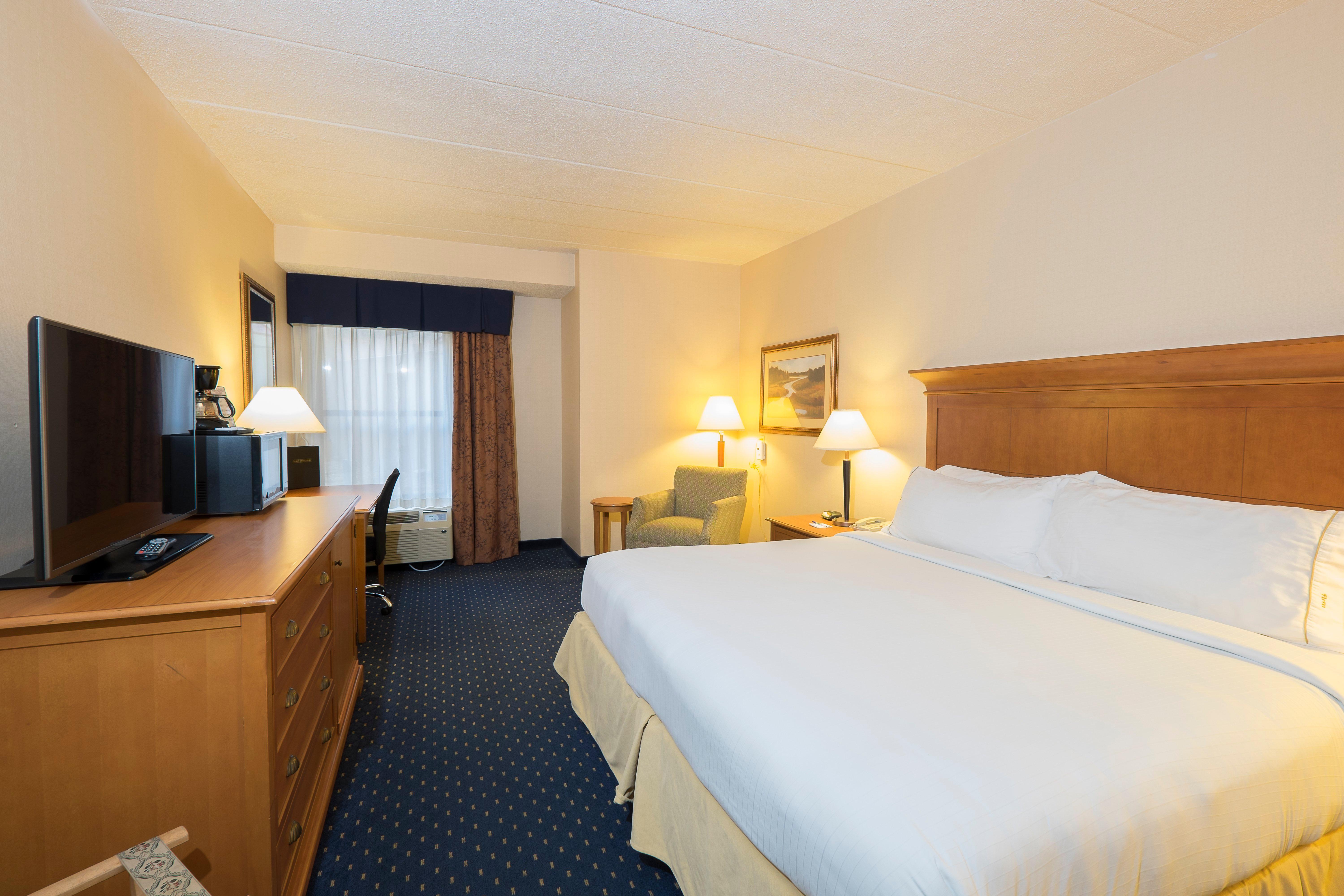 Wingate By Wyndham Waynesboro Hotel Exterior photo