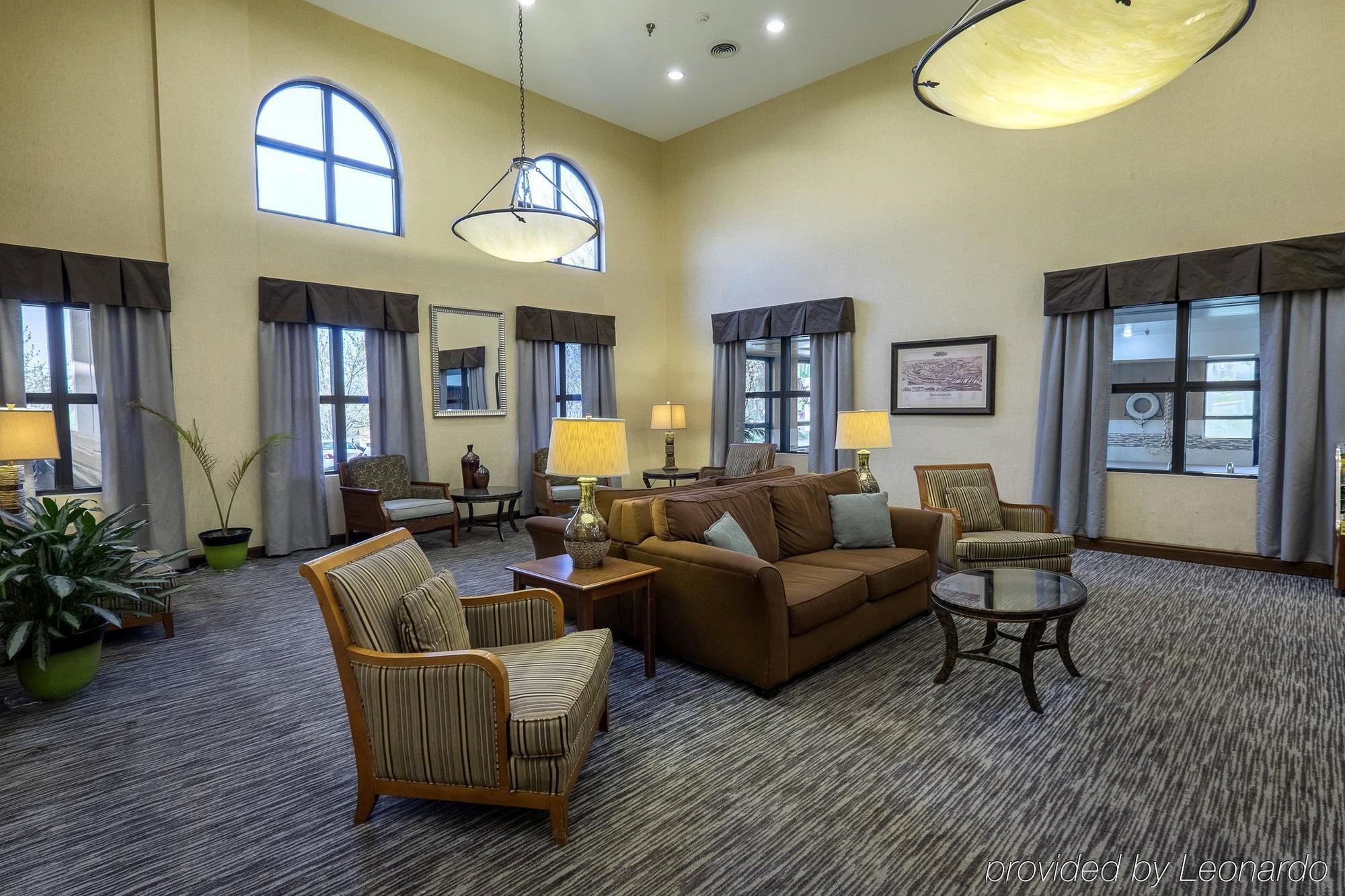 Wingate By Wyndham Waynesboro Hotel Exterior photo